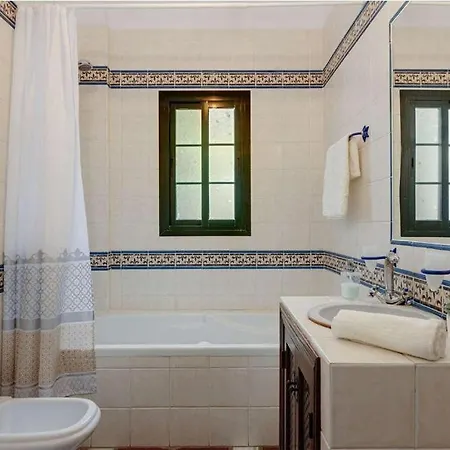 Cortijo Los Madronos Lodge